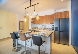Fridge, microwave, oven, stovetop