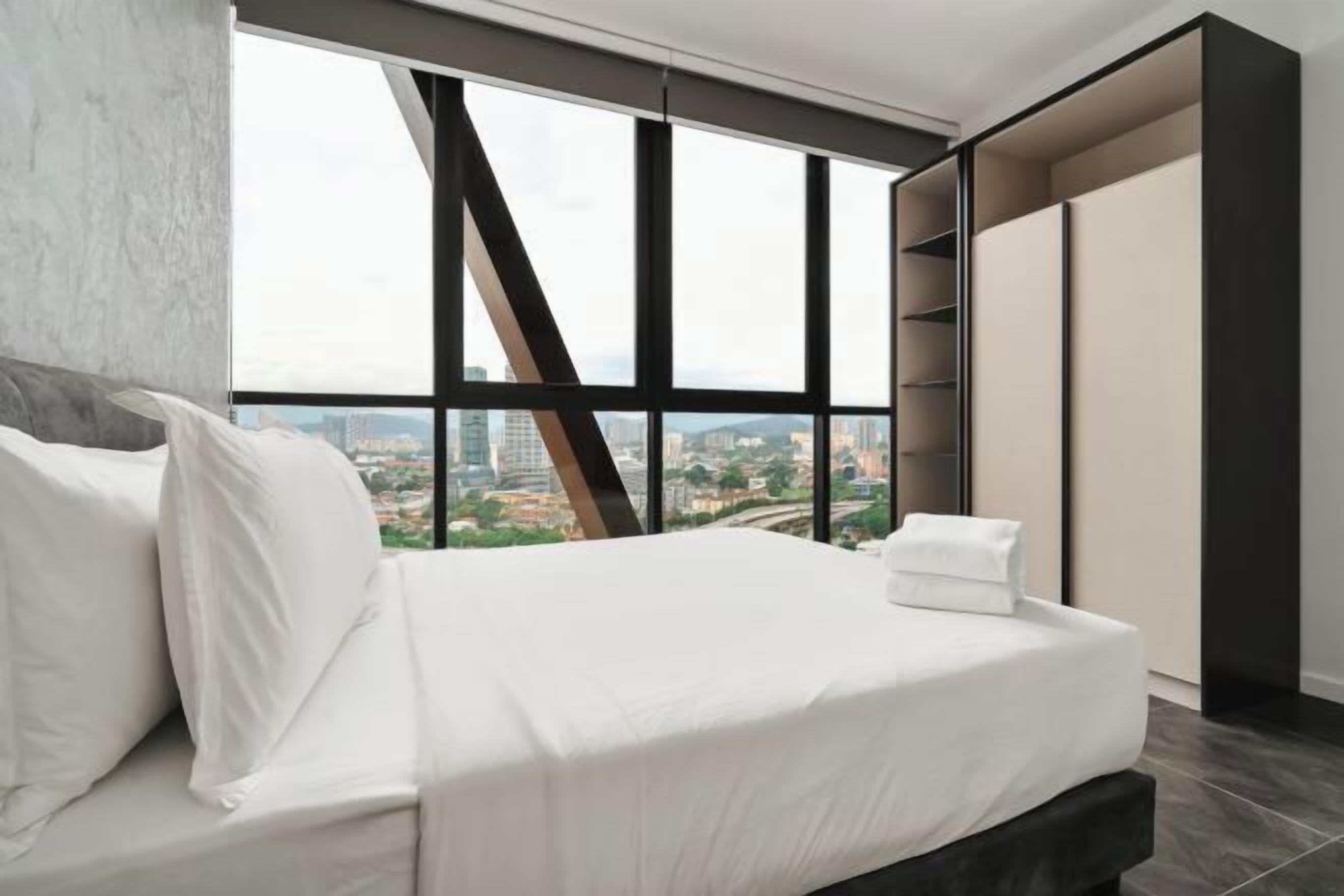 Egyptian cotton sheets, premium bedding, down duvets, Tempur-Pedic beds