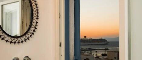 Geluiddichte muren, een strijkplank/strijkijzer, gratis wifi