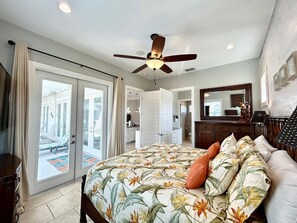 3 Schlafzimmer, Schreibtisch, Bügeleisen/Bügelbrett, Reisekinderbett