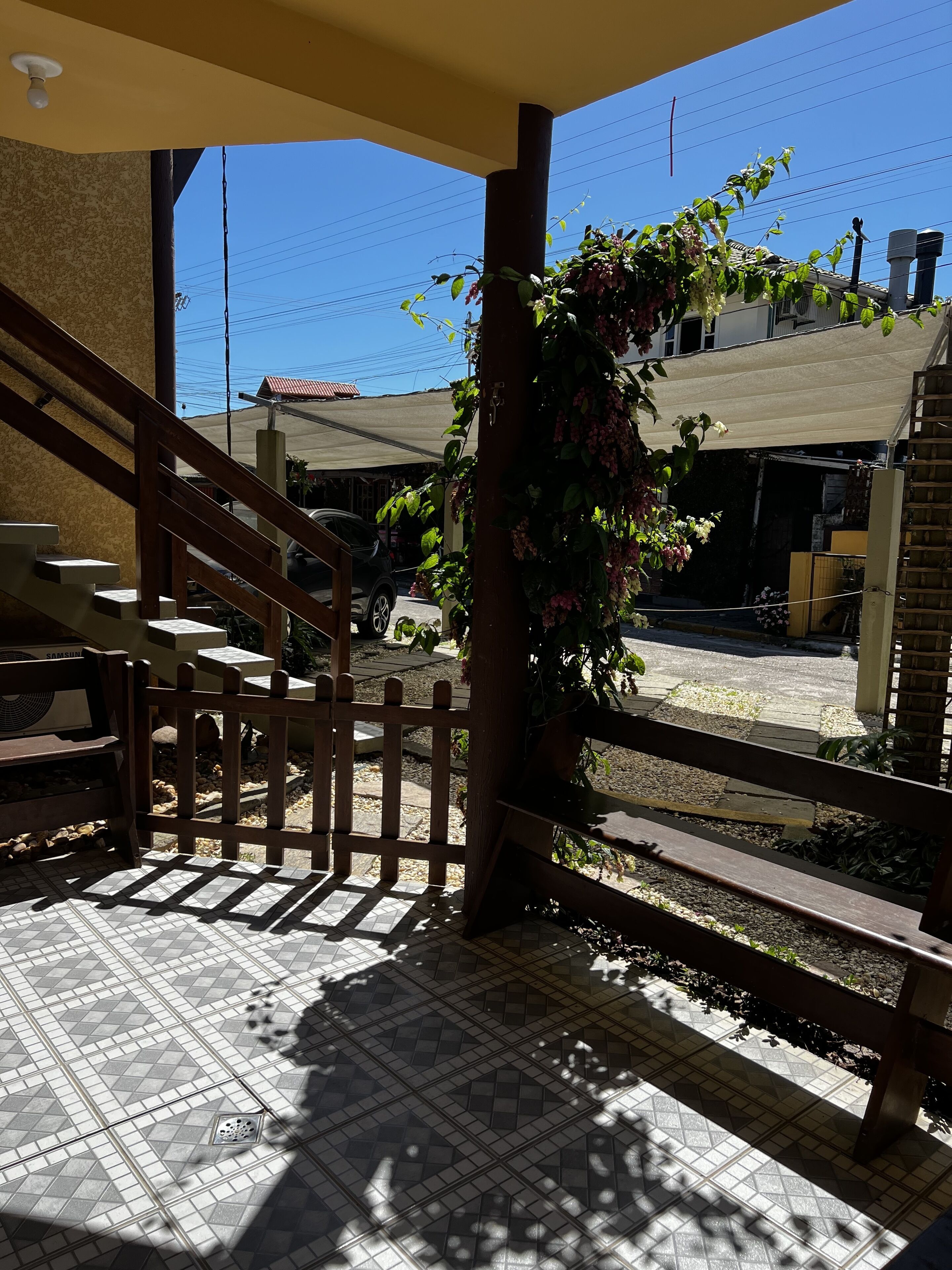 Comfort-lejlighed - flere senge - udsigt til have | Lydisolering, strygejern/strygebræt, gratis Wi-Fi