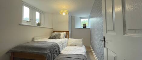 2 bedrooms, free WiFi, bed sheets