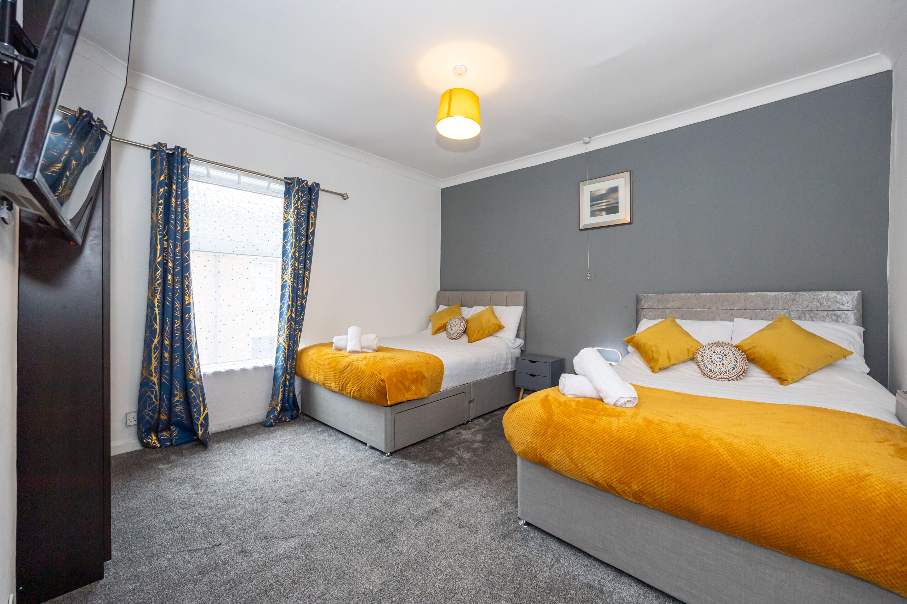 2 bedrooms, iron/ironing board, free WiFi, bed sheets