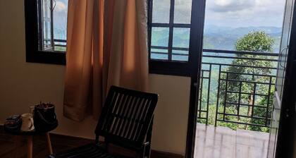 Jujurana - Valley View 1BHK Apartment | Wifi, Parking, Balcony | Near Shimla!