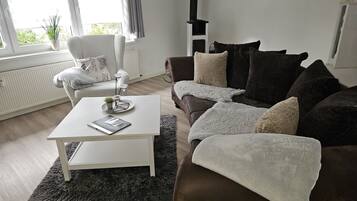 Smart-TV, Kamin, BĂŒcher