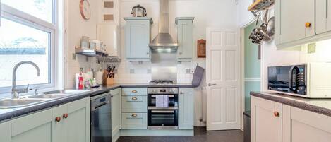 Dishwasher, high chair