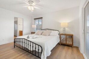 5 bedrooms, free WiFi, bed sheets