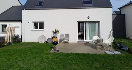 Maison Ă moins de 2KM des plages de la cĂŽte d'eĂčeraude