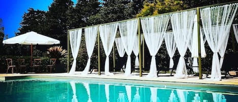 Piscine extérieure, piscine chauffée