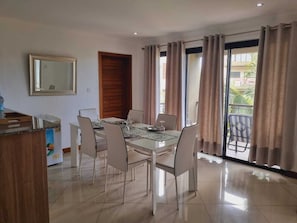 تناول الطعام