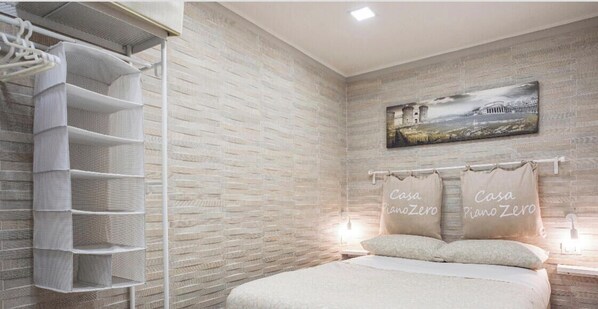 1 bedroom, in-room safe, WiFi, bed sheets