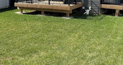 OranGe DeLuxe - No Cleaning Fee, Centrally Located.