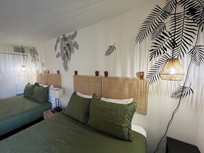 2 bedrooms, iron/ironing board, WiFi, bed sheets