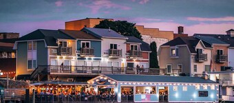 ExpERIEnce South Haven | Beach Farmhouse Steps to South Beach and Lake Michigan