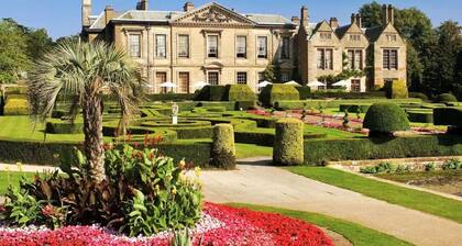 Stylish House âą Sleeps 6 âą Driveway Parking âą Fast Wifi âą Self-Check-In