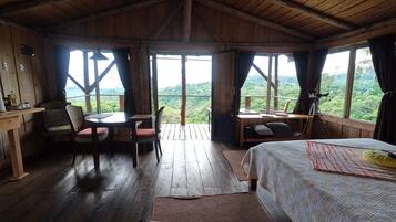 Deluxe Cabin | Individually decorated, individually furnished, free WiFi, bed sheets