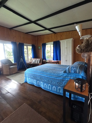 Deluxe Cabin | Individually decorated, individually furnished, free WiFi, bed sheets