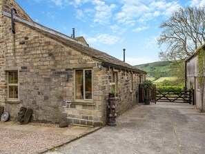 Exterior - 2 bedroom accommodation in Glusburn, near Skipton (Glusburn, near Skipton)