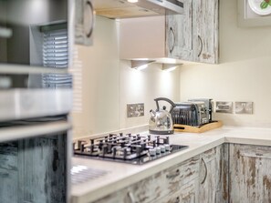Dishwasher, cookware/dishes/utensils