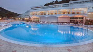 Pool - Hotel Narcis - Maslinica Hotels and Resorts (Labin)