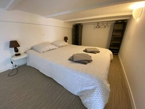 2 bedrooms, desk, iron/ironing board, travel cot