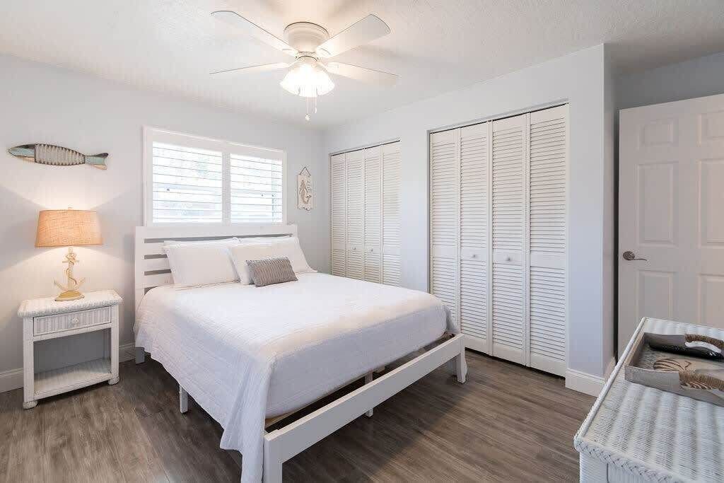 2 多间卧室、熨斗/熨衣板、旅行婴儿床、WiFi