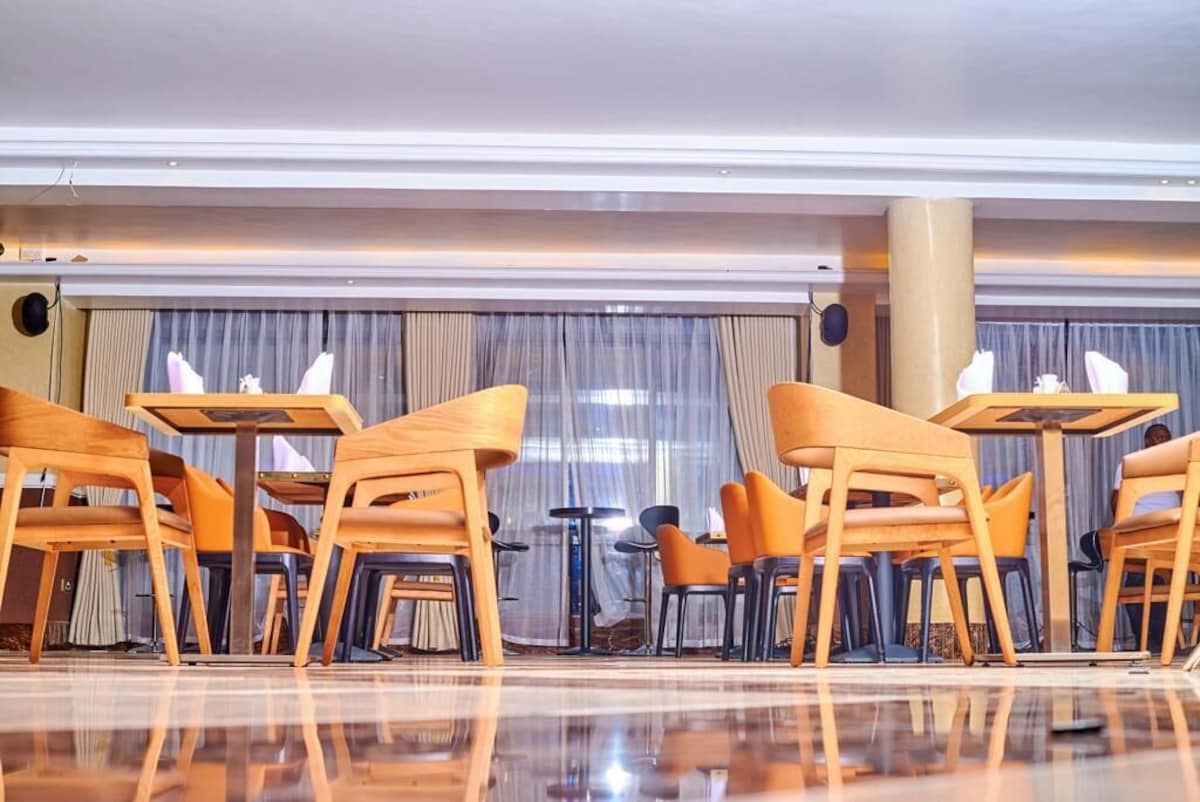 Restaurant seating