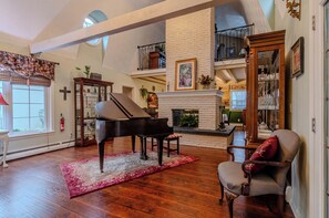 المنشأة من الداخل