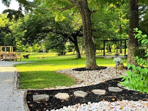 المنطقة المحيطة بالمنشأة