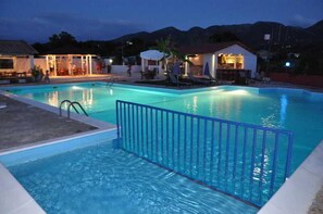 Outdoor pool - Tassos Apartments (Corfu)