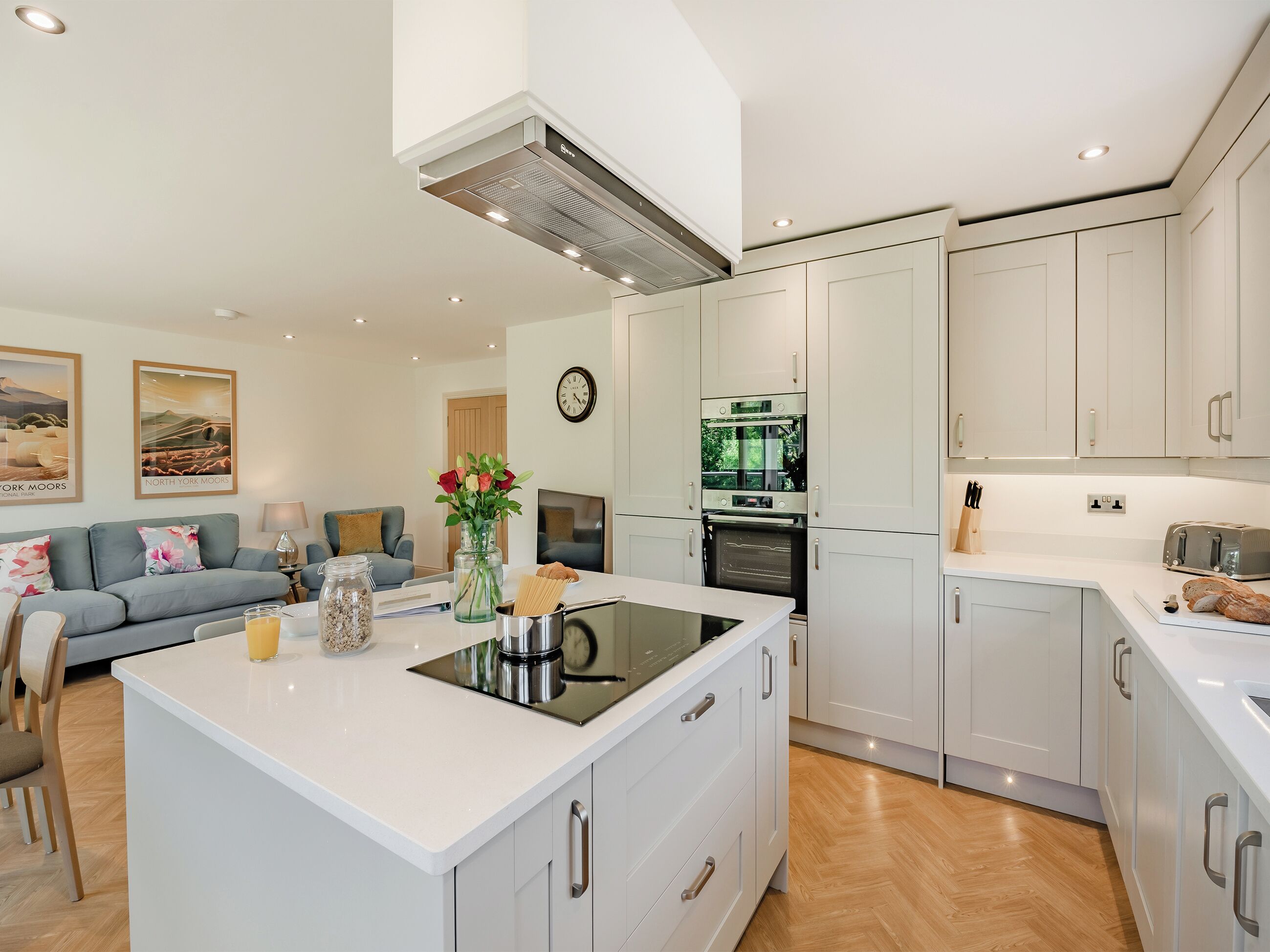 Dishwasher, highchair