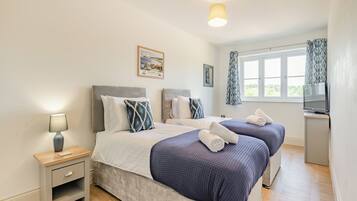 3 bedrooms, free WiFi, bed sheets