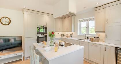 3 bedroom accommodation in Ruswarp, near Whitby