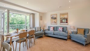 Unclassified image, 5 of 20, button - 3 bedroom accommodation in Ruswarp, near Whitby (Ruswarp, near Whitby)