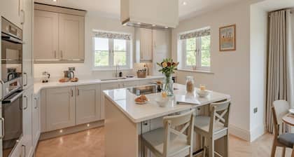3 bedroom accommodation in Ruswarp, near Whitby