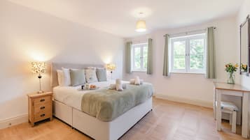 3 bedrooms, free WiFi, bed sheets