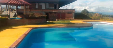 Indoor pool, outdoor pool