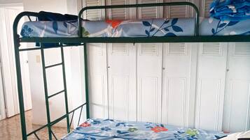 6 quartos, Wi-Fi, roupa de cama