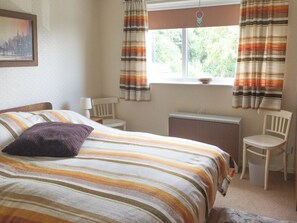 2 bedrooms, bed sheets - 2 bedroom accommodation in Barmouth (Barmouth)