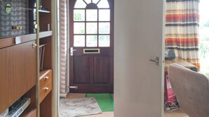 Unclassified image, 2 of 31, button - 2 bedroom accommodation in Barmouth (Barmouth)