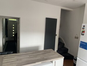 Interior - Comfy, Clean Modern House - 1 tram stop from NTU (Nottingham Trent University) (Nottingham)