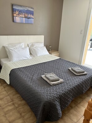 4 Schlafzimmer, Bügeleisen/Bügelbrett, Reisekinderbett, kostenloses WLAN