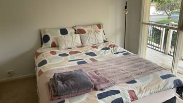 2 bedrooms, WiFi, bed sheets