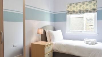 3 bedrooms, free WiFi, bed sheets