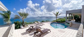 Renovated villa, a haven of peace with an exceptional view, 1 min from the beach