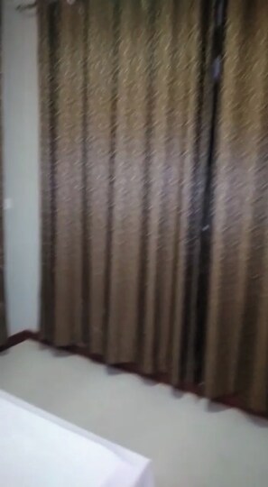 4 bedrooms, WiFi, bed sheets