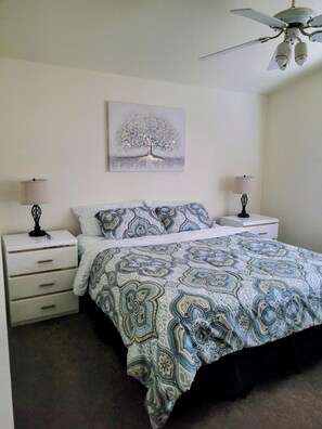 3 bedrooms, desk, iron/ironing board, free WiFi