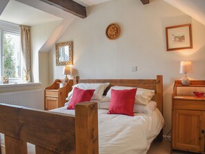 3 عدّة غرف نوم وواي فاي مجانًا وملاءات أسرّة