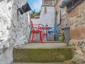 تناول الطعام بالخارج