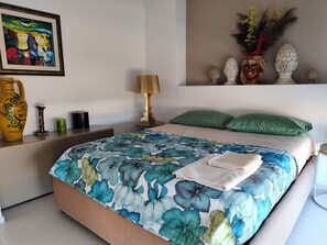 2 habitaciones, tabla de planchar con plancha y wifi gratis 